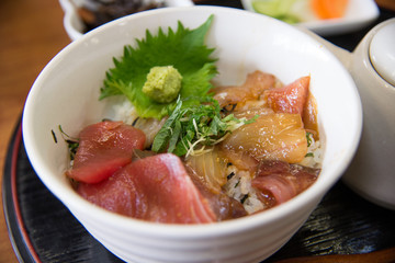 海鮮丼