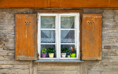 Fototapeta na wymiar Old wooden window.