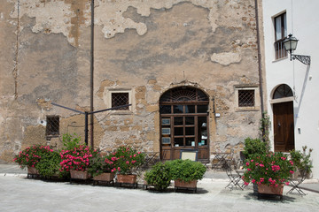 Fototapeta na wymiar Bar and restaurant in Pitigliano, Tuscany