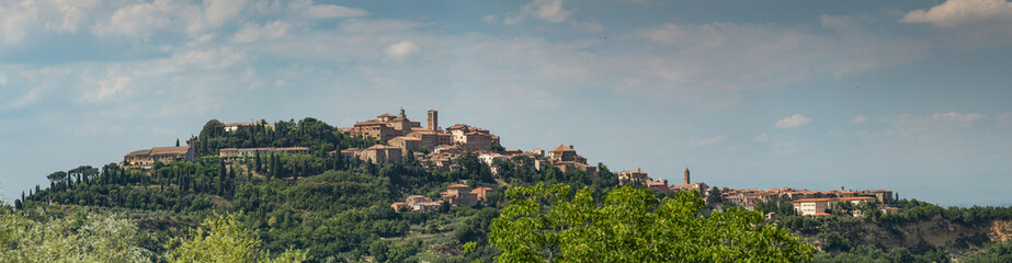 Fototapeta na wymiar Panoramic view of the hilltop town of Montepulciano in Tuscany, Italy
