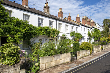 Fototapeta na wymiar Typical English row of terraced cottages