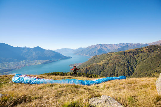 Lago di Como (IT) - Volo con parapendio