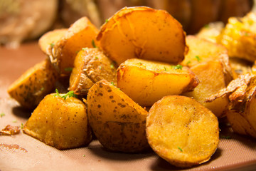 Baked potato wedges with rosemary