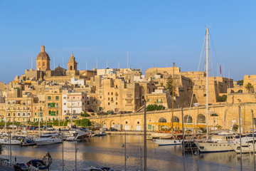 Fototapeta premium Birgu (Vittoriosa), Malta. View of the city from the direction of Senglea