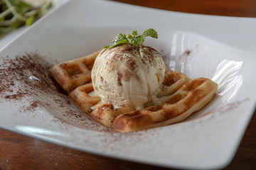 pancakes with sour cream