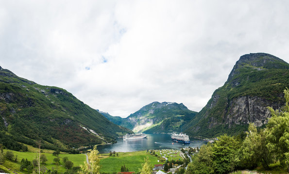 Blick &uuml;ber Geiranger
