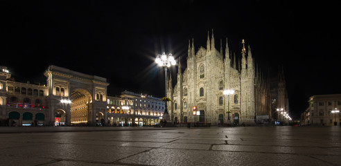 Piazza Duomo, Milano di sera - 225071040