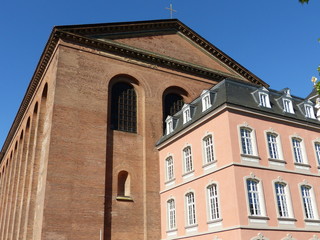 Konstantinbasilika und Kurfürstliches Palais