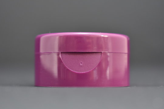 tapa  de envases plasticos  color morado 