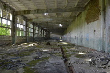 Abandoned warehouse - opuszczony magazyn