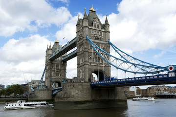 Fototapeta na wymiar Tower bridge over the river Thames in London city in 19. September 2018. ( United Kingdom )