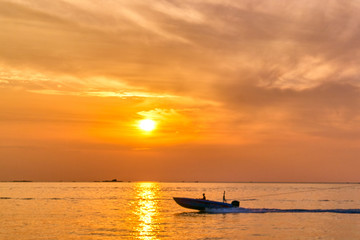 Fototapeta na wymiar Idyllic sunset ocean bay view