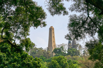 Fototapeta na wymiar Monument of Dr Sun Yat-sen in Yuexiu Park Guangzhou, China