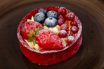 Cake with berries
