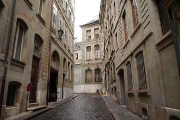 Fototapeta na wymiar ジュネーブ旧市街の街並み（雨）