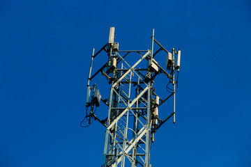 Mobile reciever and transmitter antenna tower