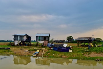 Very poor village that we crossed on our boat trip from Battambang to Siem Reap, Cambodia