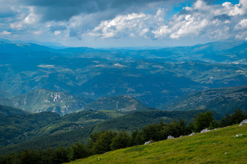 Obraz premium An overview that captures the mountain chain Gran Sasso located in the National Park Gran Sasso in Prati di Tivo,Teramo province,Abruzzo region Italy