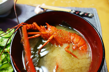 伊勢エビの味噌汁