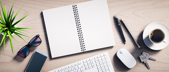 Heller Holz-Schreibtisch mit leerem Notizbuch - Querformat © peterschreiber.media