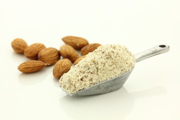 アーモンドパウダー