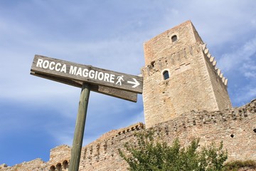 ASIS ROCCA MAGIORE,CALLES PERSONAS Y EDIFICIOS