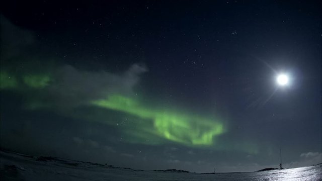 Aurora borealis in 4K.
