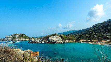 Fototapeta premium tropical beach with turquoise water at tayrona natural park