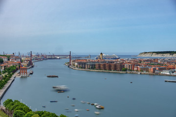 Obraz premium Ultra long exposure of the Bizkaia suspension bridge