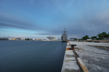 Veles i vents building and frigate ultra long exposure