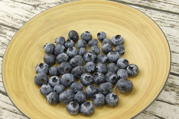 Myrtilles dans un bol