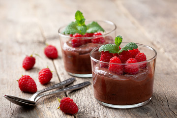 chocolate mousse - 225167839