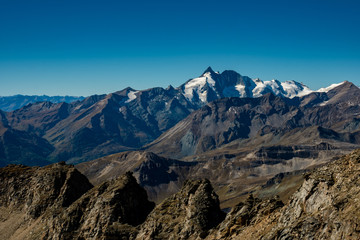 Der höchste Gipfel Österreichs überragt die hohen Tauern in den Alpen