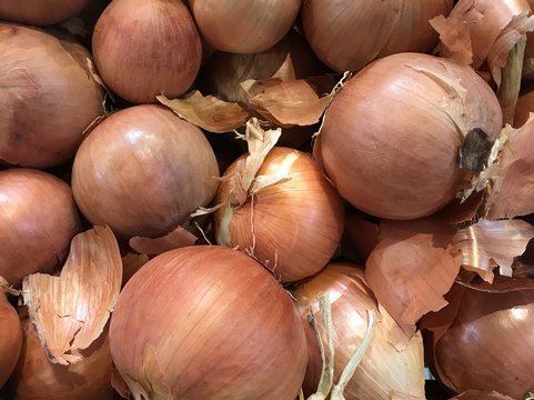 Cebollas rojas mercado de agricultura