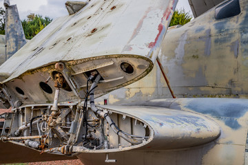 Collection d'avions anciens du Château de Savigny Lès Beaume