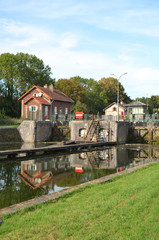 Fototapeta na wymiar canal de saint quentin