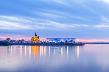 Naklejka premium Cathedral and stadium on the Nizhny Novgorod arrow with reflection