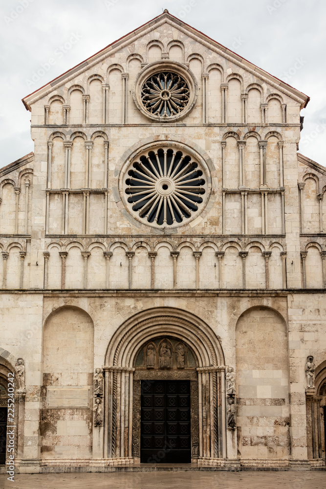 Wall mural Zadar Cathedral of St. Anastasia in Zadar, Croatia, constructed in the Romanesque style during the 12th and 13th centuries.