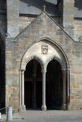 Ville de Dol de Bretagne, porche d'entrée de l'église, département d'Ille et vilaine, Bretagne, France