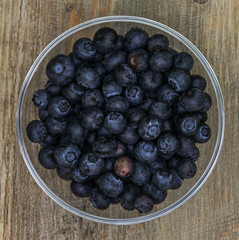 Blaubeeren in einer Glasschale