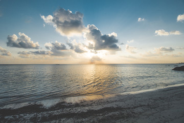 Fototapeta premium Beautiful Sunset at Tropical Beach
