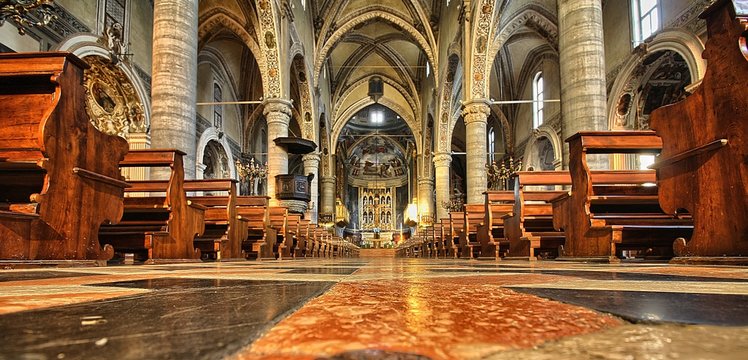 Duomo di Sal&ograve;, navata centrale