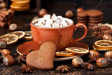 Foto auf Acrylglas Schokolade Hausgemachte heiße Schokolade in Bechern mit Marshmallow