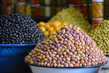 sale of olives in the eastern markets