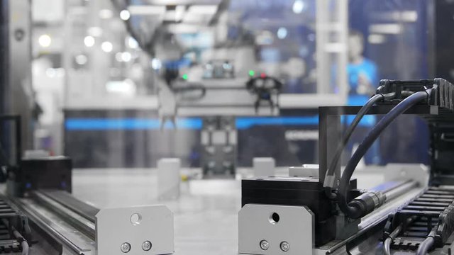 Automatic robot arm working in industrial environment