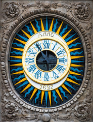 Fototapeta premium Close-up photo of the vintage clock
