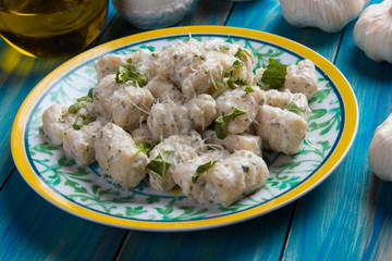 Gnocchi di patata in cheese sauce