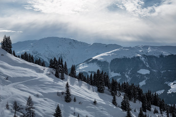 Fototapeta na wymiar Winterlandschaft in den Alpen