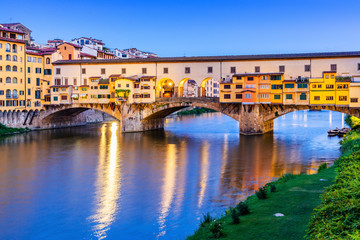 Fototapeta na wymiar Florence, Italy. Ponte Vecchio bridge over Arno river.