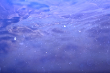 Obraz premium underwater texture of water in a lake / underwater photo freshwater ecosystem, water texture background